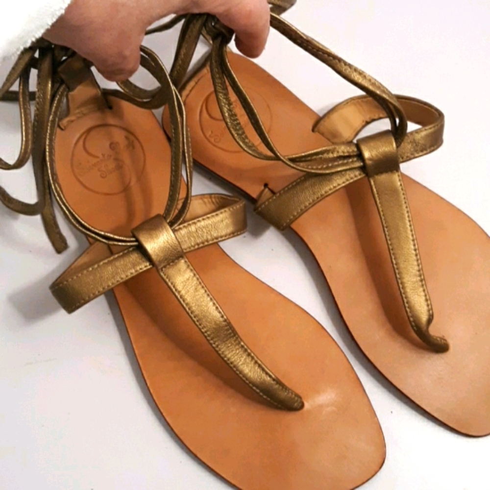 BRONZE THONG SANDALS